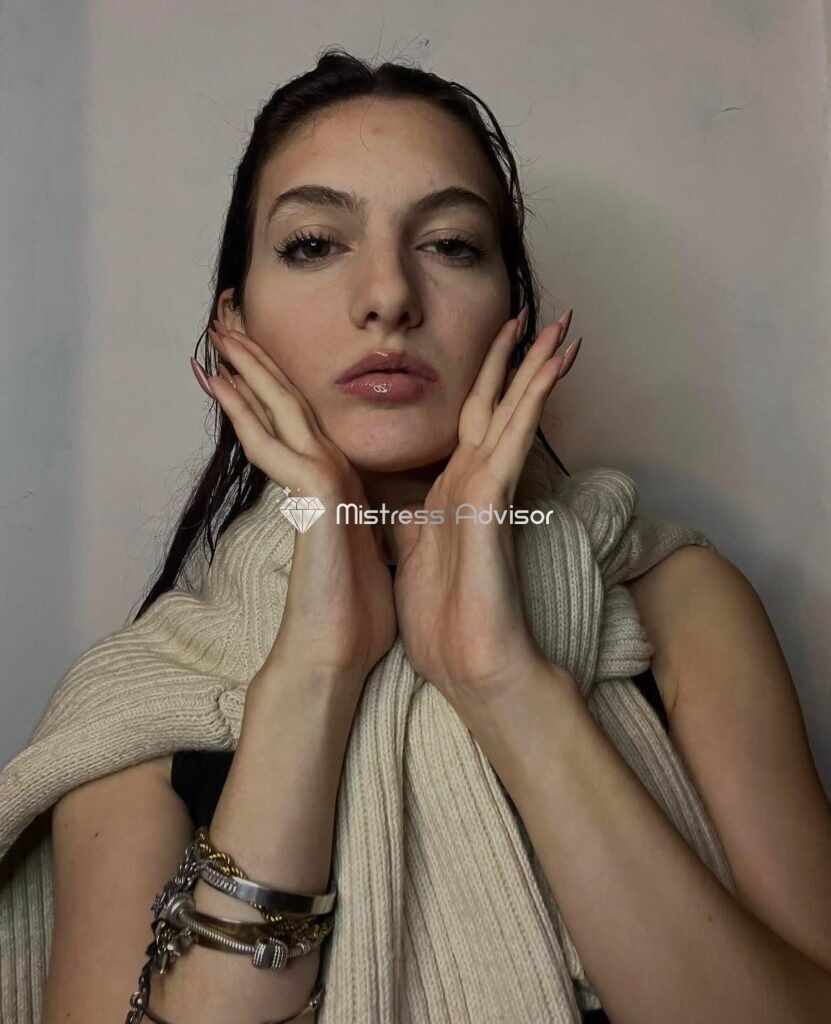 Mistress Maddi Roma